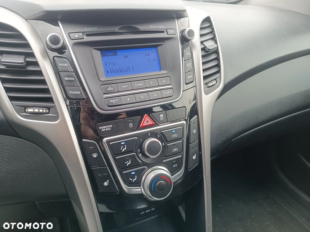 Hyundai i30 i30cw 1.4 Fifa World Cup Edition - 16