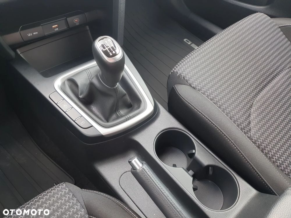 Kia Ceed 1.5 T-GDI M - 16