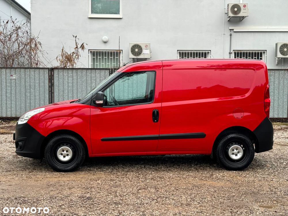 Opel COMBO - 11