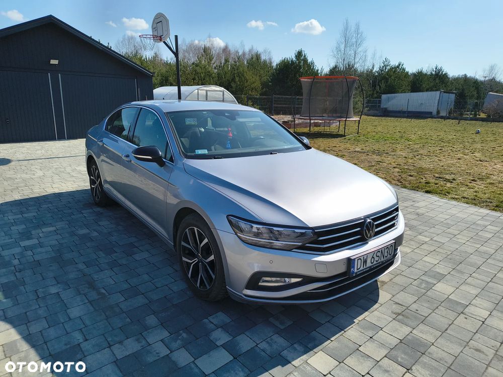 Volkswagen Passat - 4