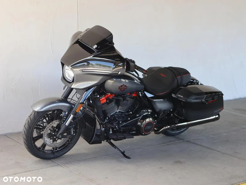 Harley-Davidson CVO Street Glide - 4
