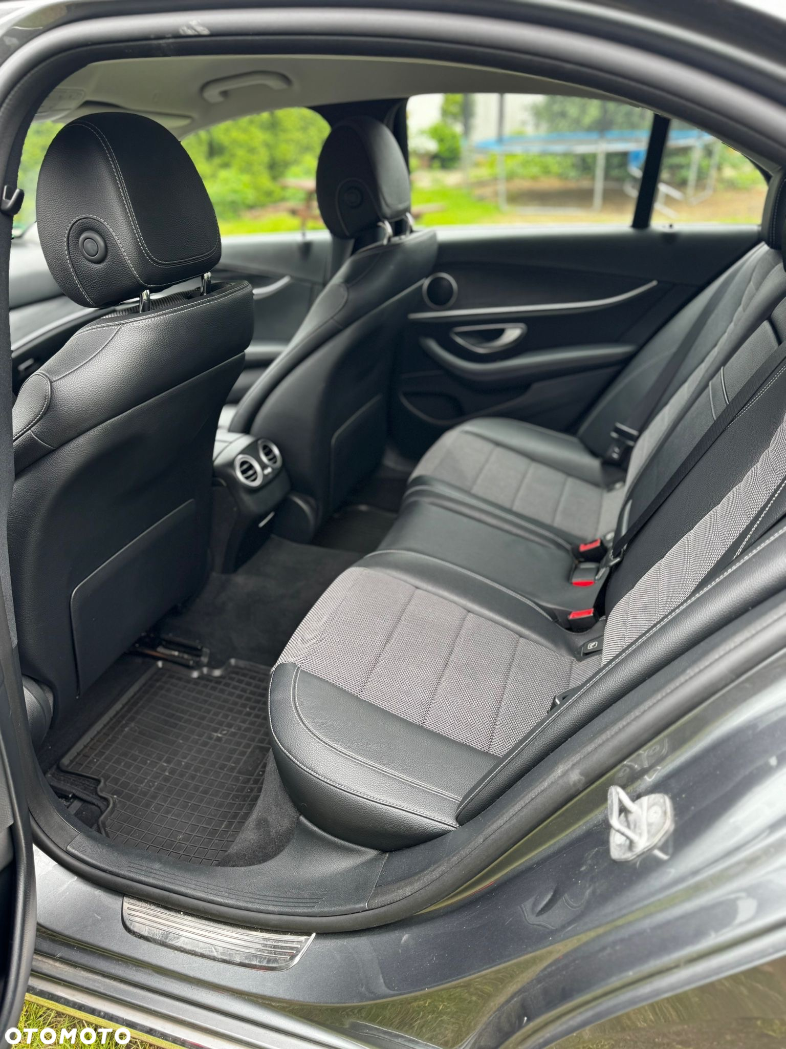 Mercedes-Benz Klasa E 200 9G-TRONIC - 6
