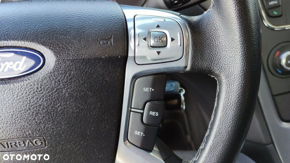 Ford Mondeo - 35