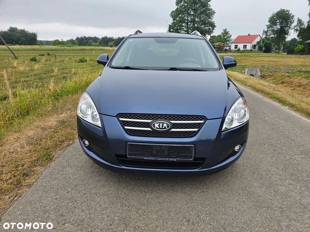Kia Ceed - 12