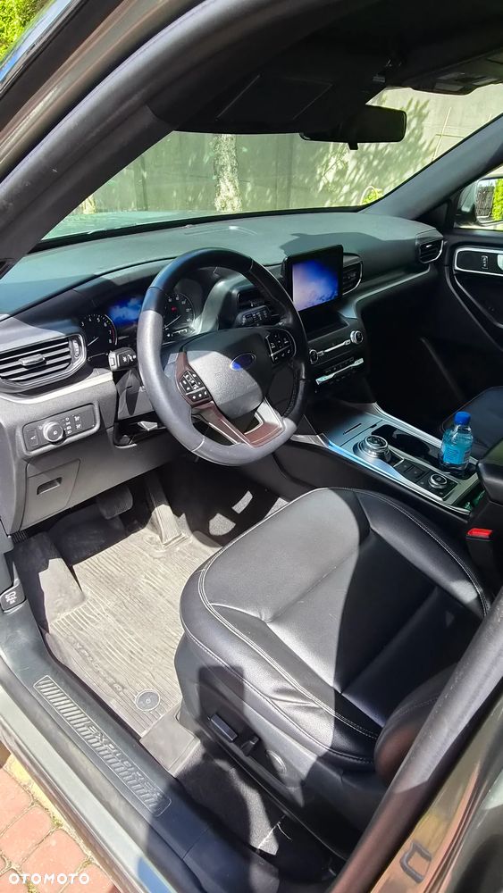 Ford Explorer - 7