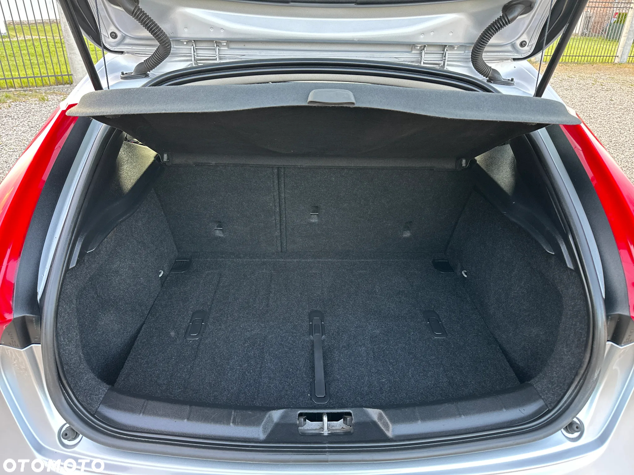 Volvo V40 Cross Country D2 Drive-E Ocean Race - 36