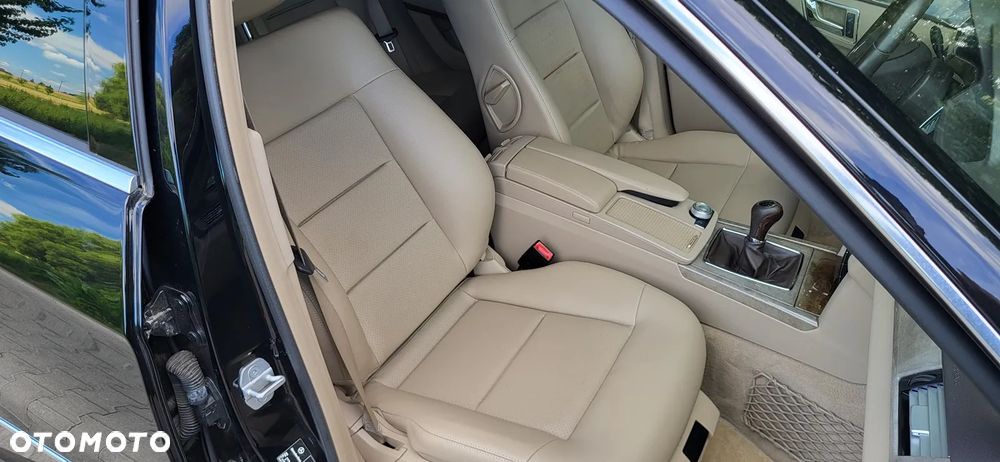 Mercedes-Benz Klasa E 250 CDI Elegance - 13