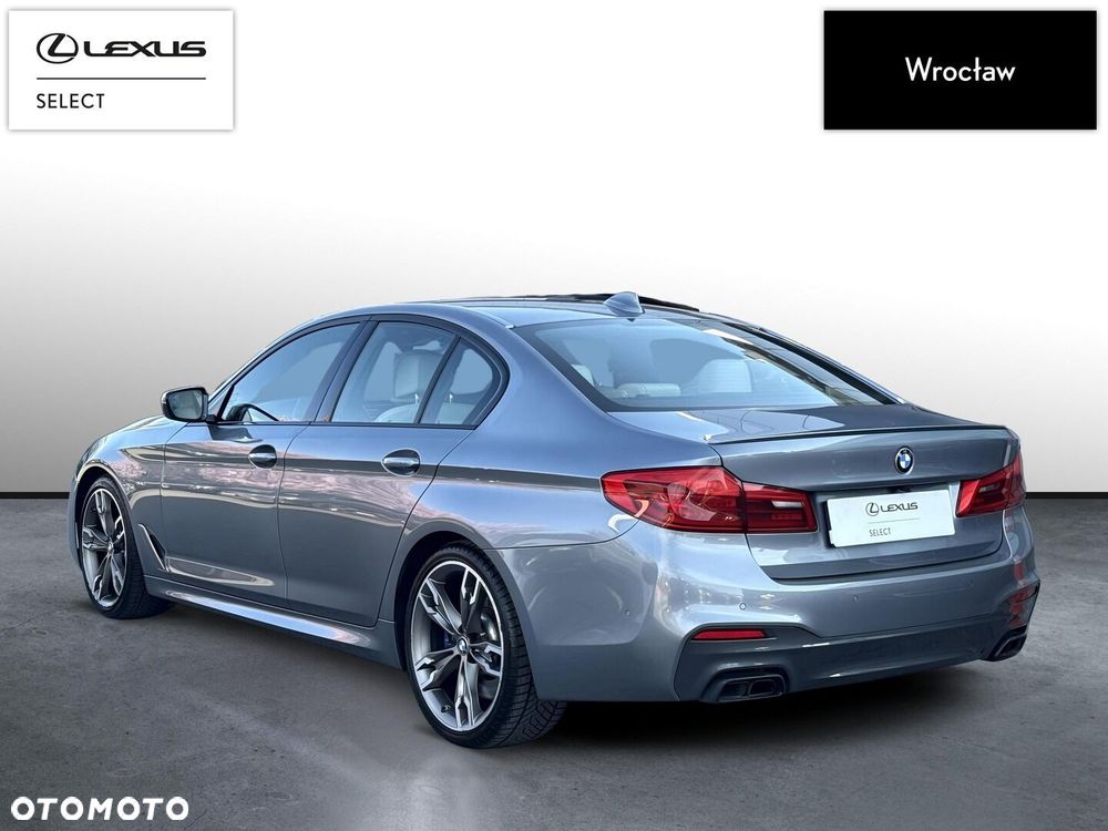 BMW Seria 5 M550i xDrive - 4