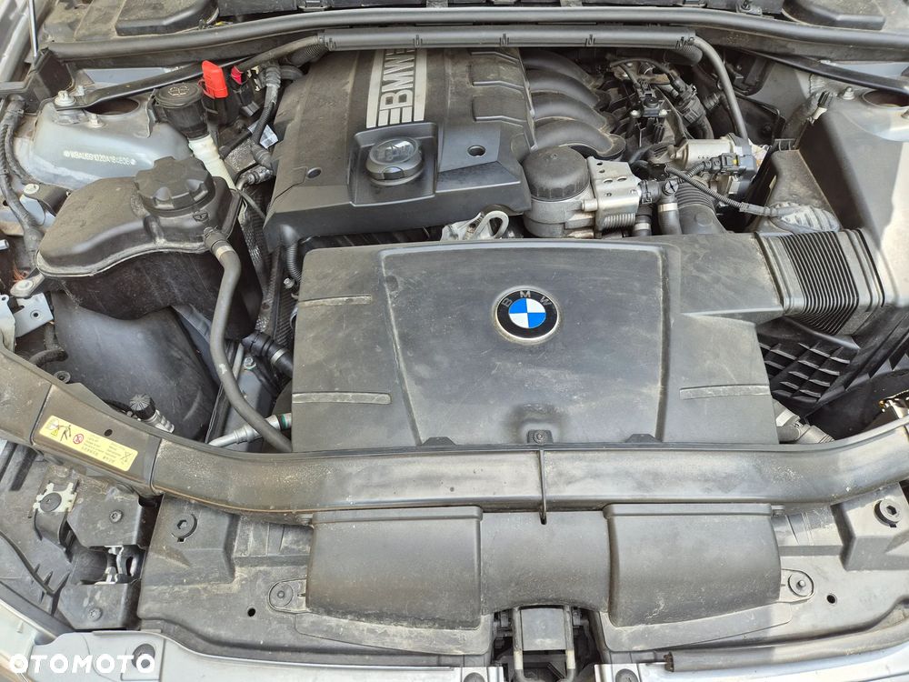 BMW Seria 3 320i - 19