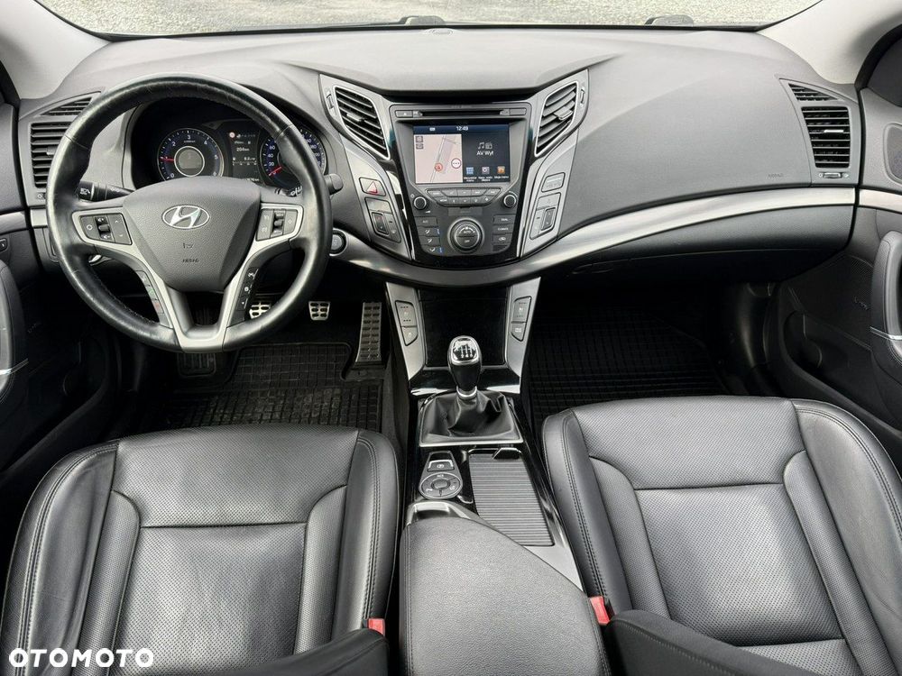 Hyundai i40 Kombi 1.7 CRDi Premium - 4