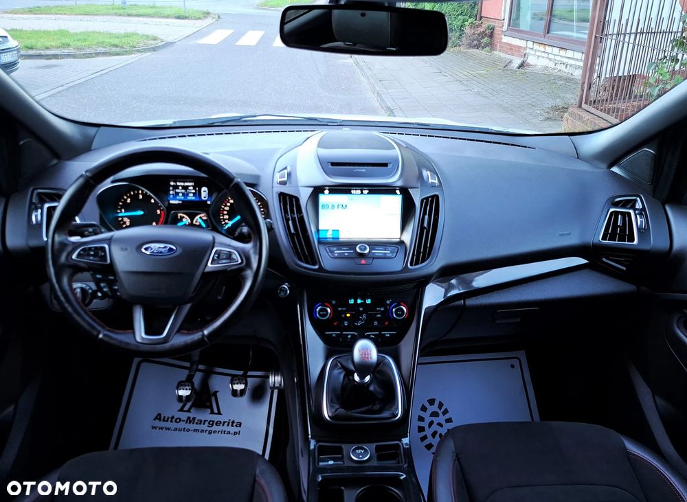 Ford Kuga 2.0 TDCi 2x4 ST-Line - 36