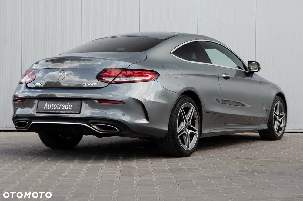 Mercedes-Benz Klasa C 200 4MATIC 9G-TRONIC - 9