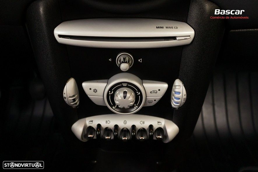 MINI 3 Portas Cooper D - 28