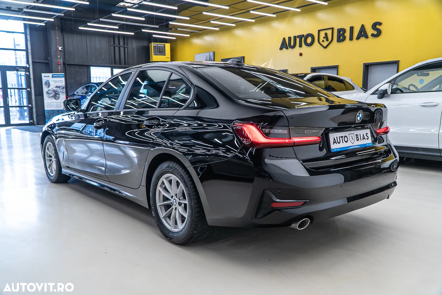 BMW Seria 3 318d Aut. Sport Line - 5