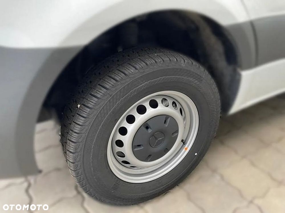 Mercedes-Benz Sprinter - 6