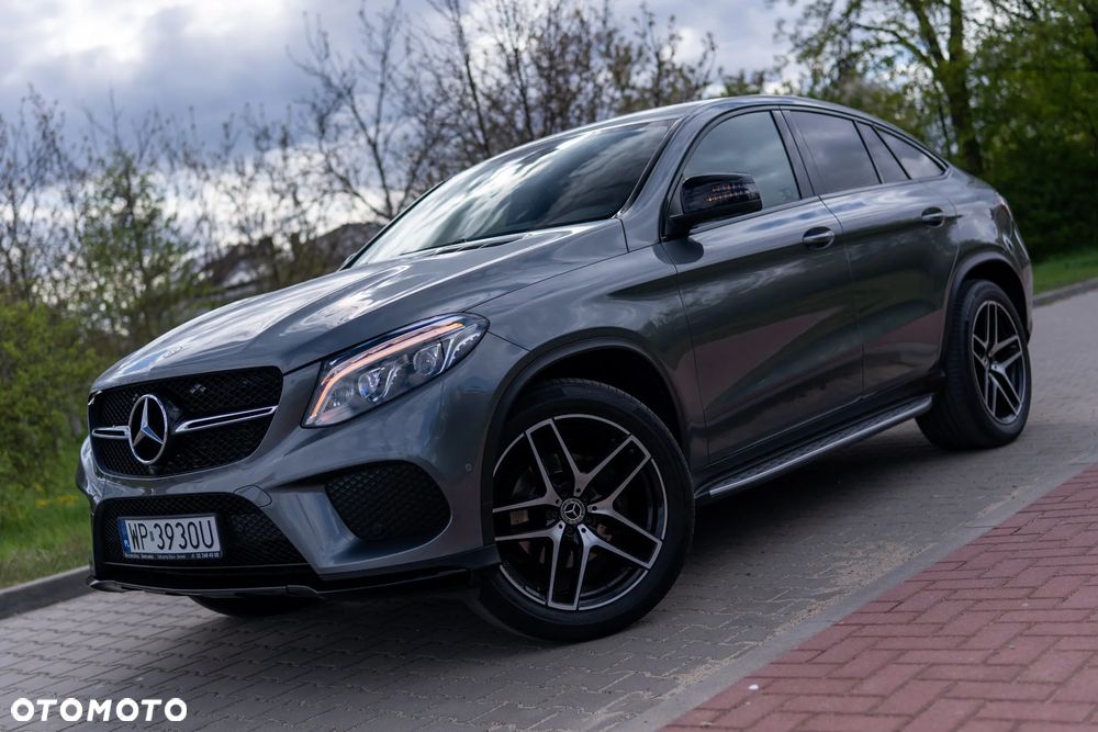 Mercedes-Benz GLE - 12