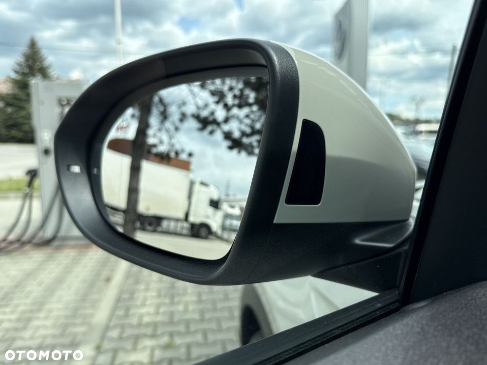 Volkswagen T-Cross 1.0 TSI Life Plus - 15