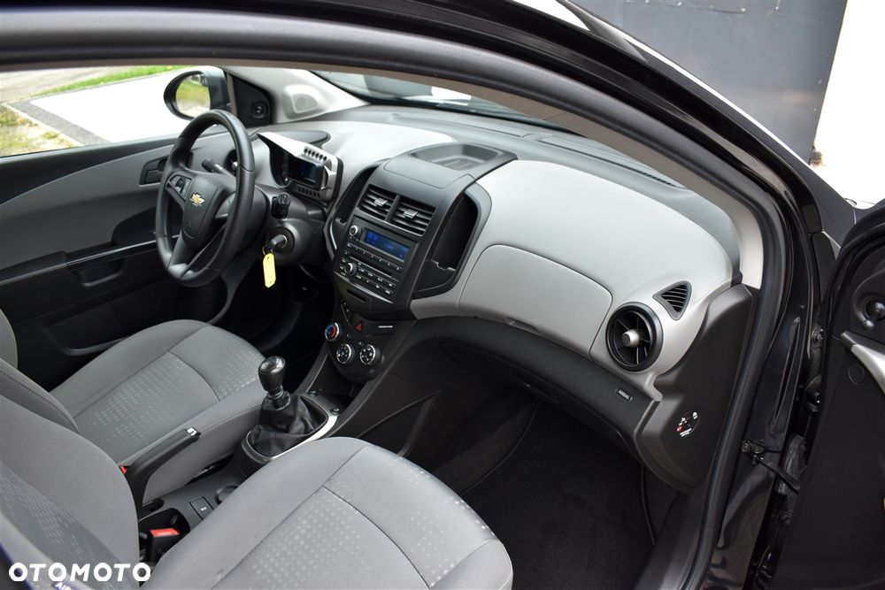 Chevrolet Aveo 1.2 LS - 29