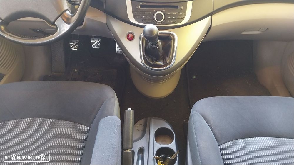 Mitsubishi Grandis 2.0 DI-D Invite FPF - 17