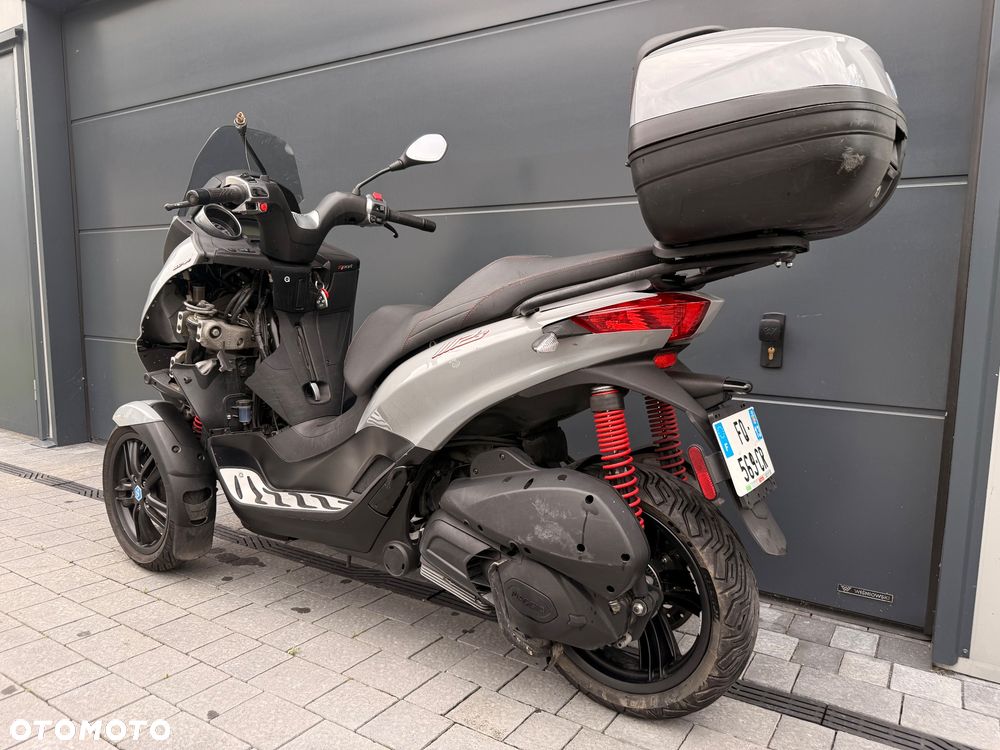 Piaggio MP-3 - 6