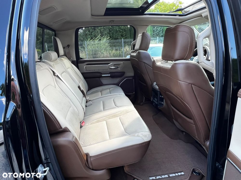 RAM 1500 5.7 Crew Cab Longbed Laramie Chrome - 24