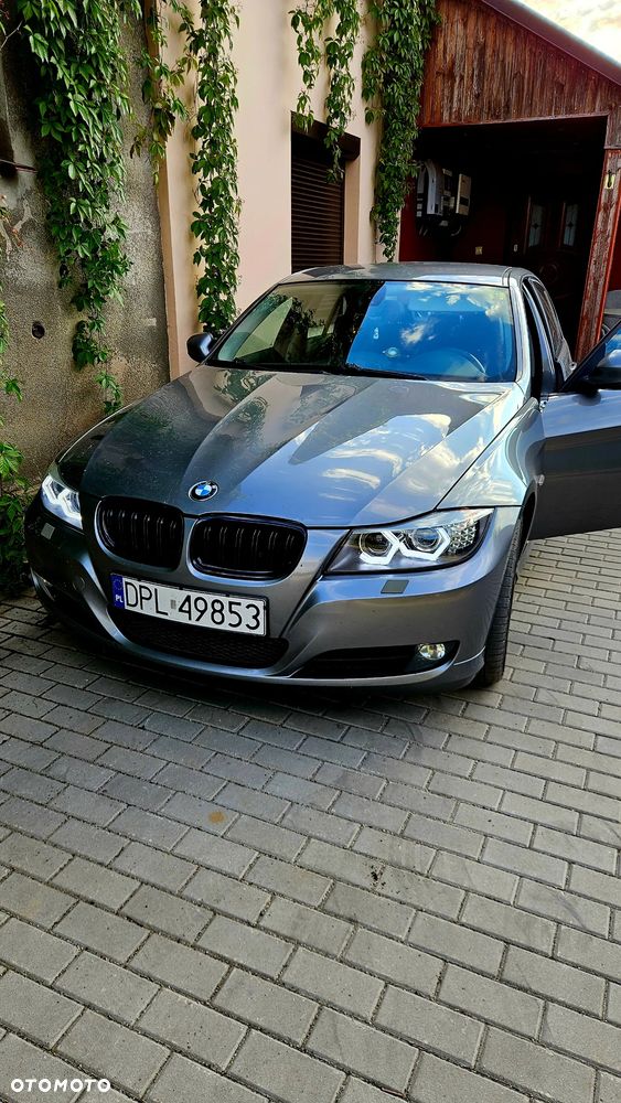 BMW Seria 3 320d DPF - 1
