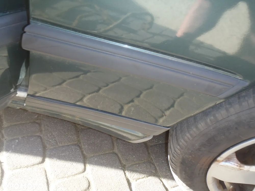 błotnik drzwi klapa tył mercedes w 124 w124  b ładne jak na ten rok 1988 duzo do nich - 7