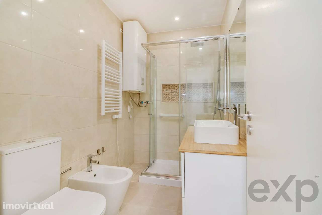 T1 com Parqueamento centro Parede - Grande imagem: 3/15