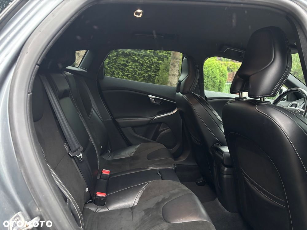 Volvo V40 D4 Drive-E R-Design Momentum - 12