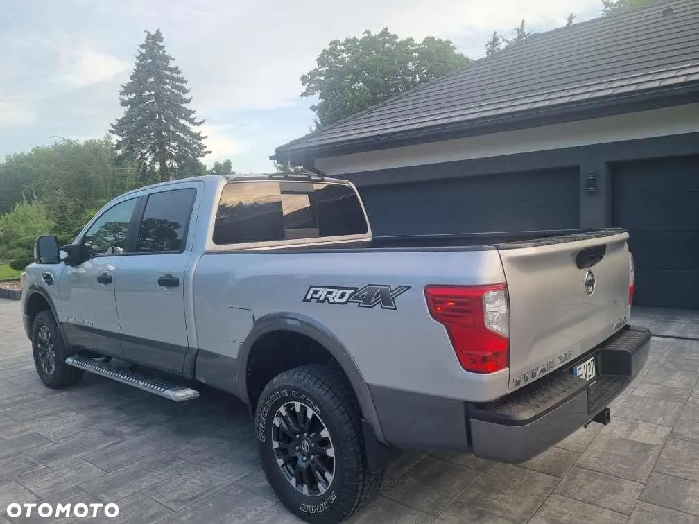Nissan Titan - 6