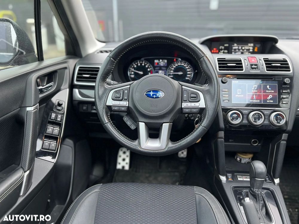 Subaru Forester 2.0i CVT Exclusive ES - 12