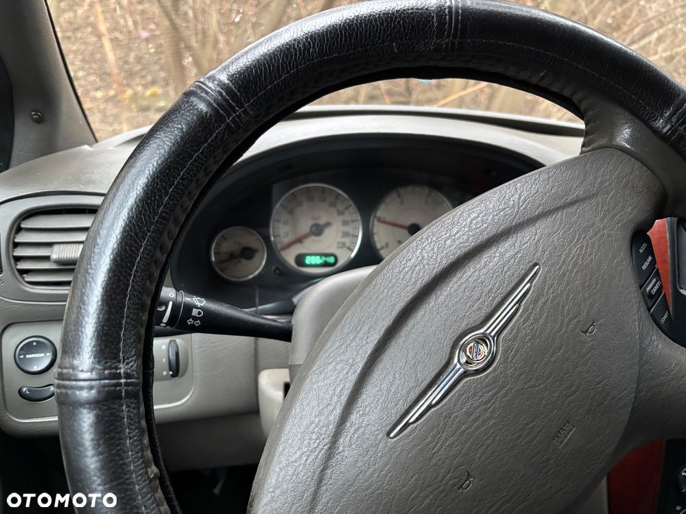 Chrysler Grand Voyager 2.5 CRD Limited - 9