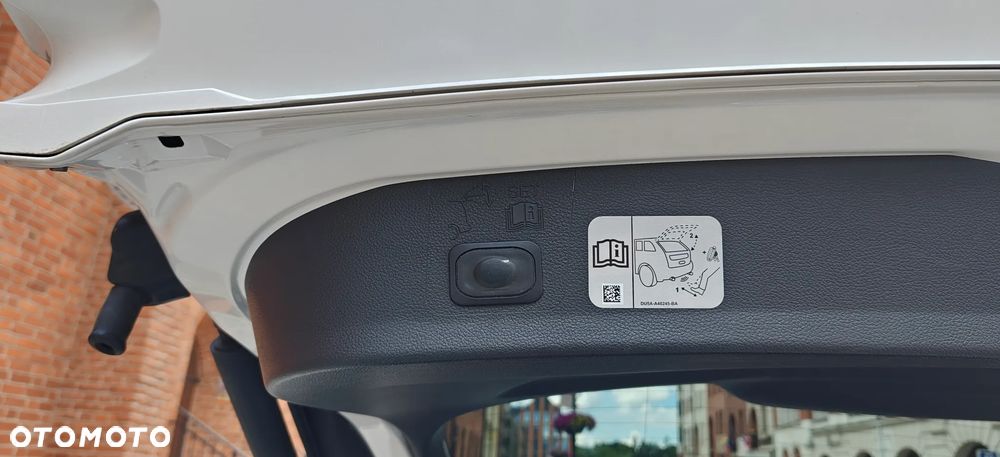 Ford Kuga 1.5 EcoBoost FWD ST-Line X - 36
