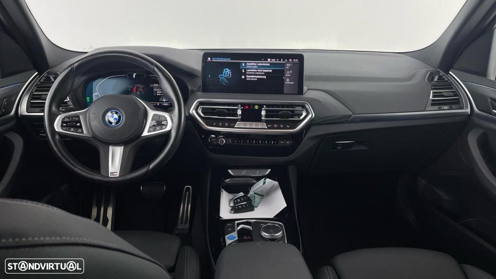 BMW iX3 Inspiring - 10