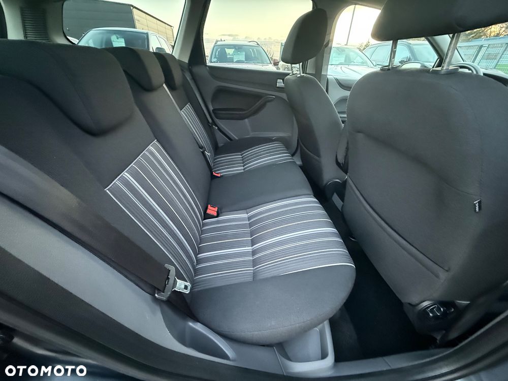 Ford Focus 1.6 16V Ambiente - 27