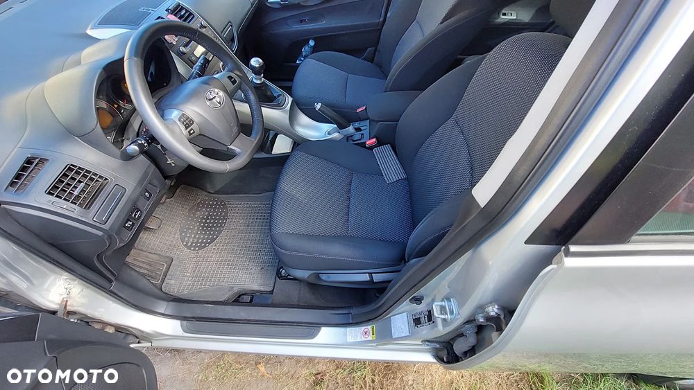 Toyota Auris 1.6 Dynamic - 16
