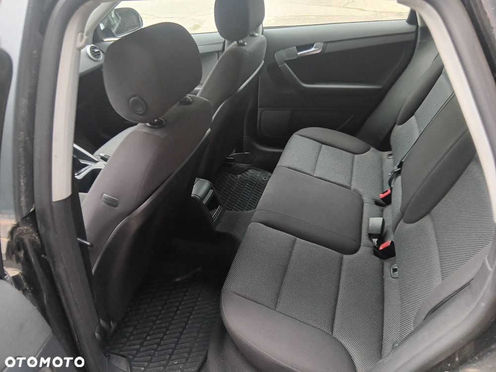 Audi A3 Sportback 1.6 Ambition - 12