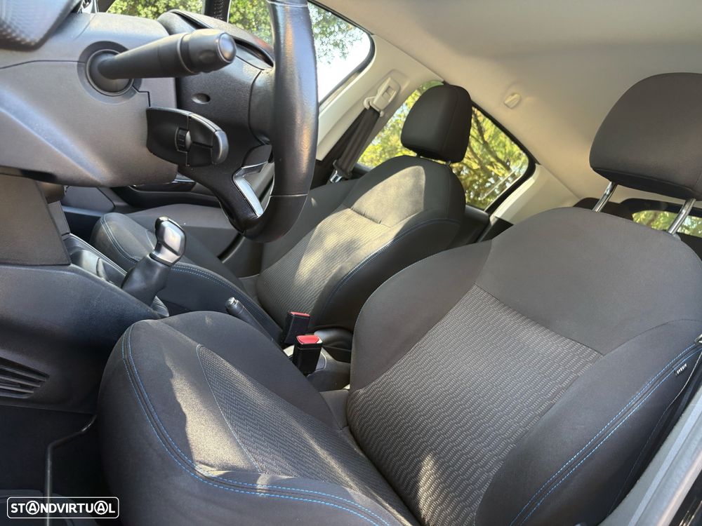 Peugeot 208 1.2 PureTech Style - 5