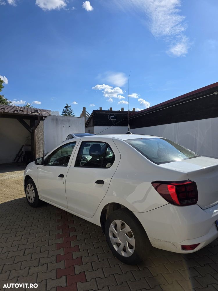 Dacia Logan TCe 90 Essential - 3
