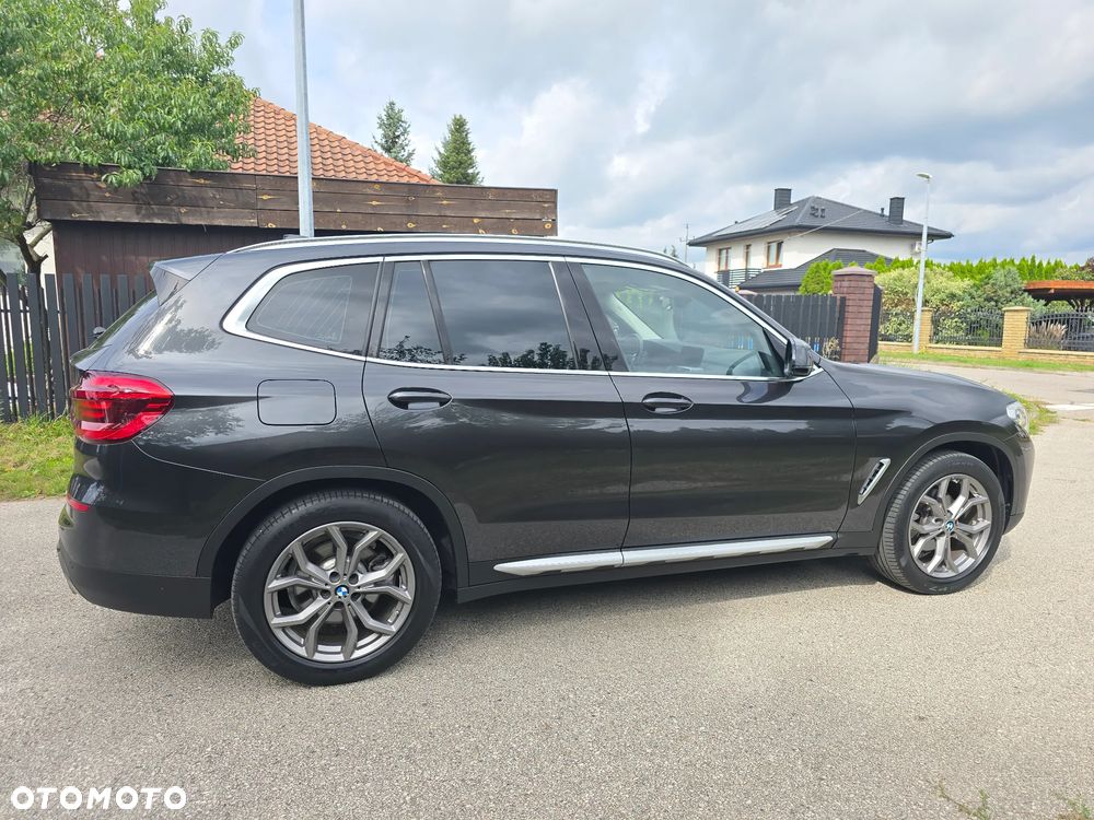 BMW X3 xDrive20i Luxury Line - 7