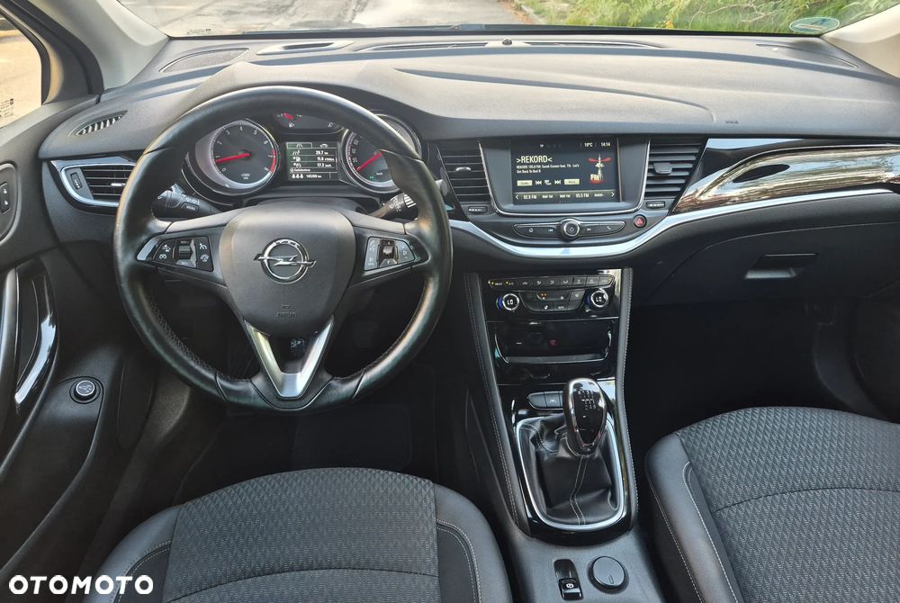 Opel Astra 1.4 Turbo Innovation - 10