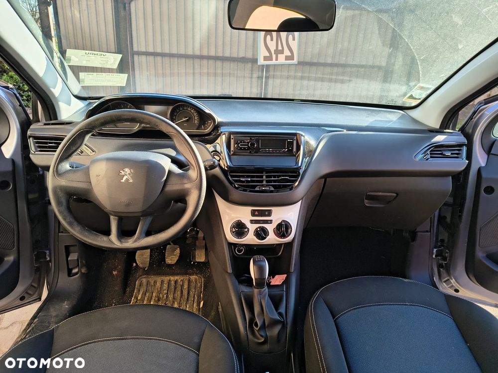 Peugeot 208 - 21