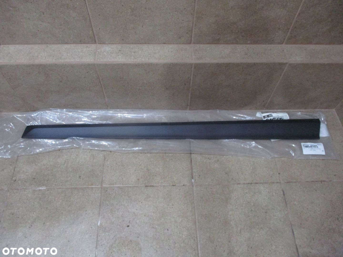 LISTWA DRZWI PRZEDNICH LEWYCH KIA X CEED - 2