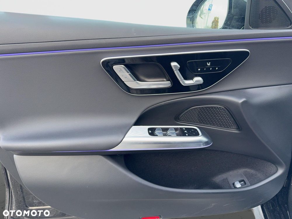 Mercedes-Benz Klasa E - 18