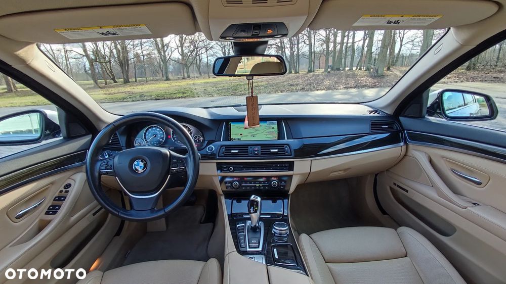 BMW Seria 5 535i xDrive Luxury Line - 10