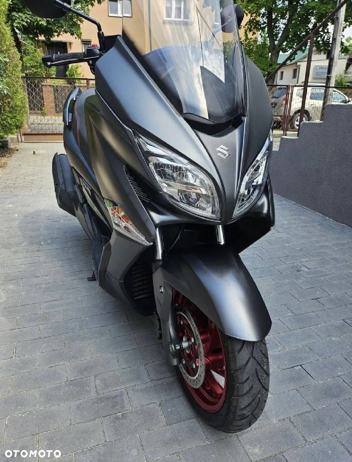 Suzuki Burgman - 4