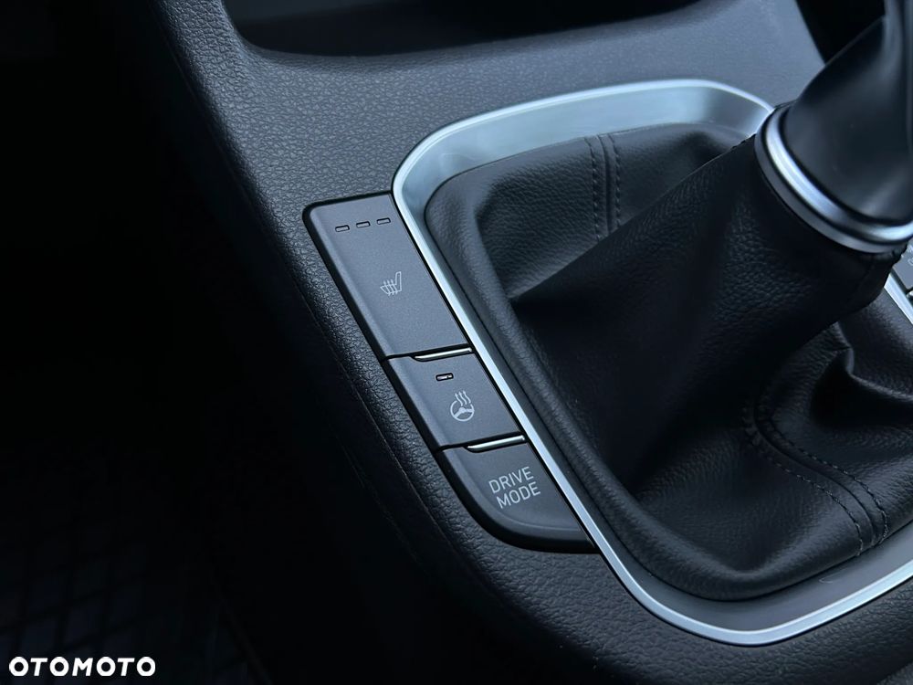 Hyundai i30 1.5 T-GDI 48V Smart - 25