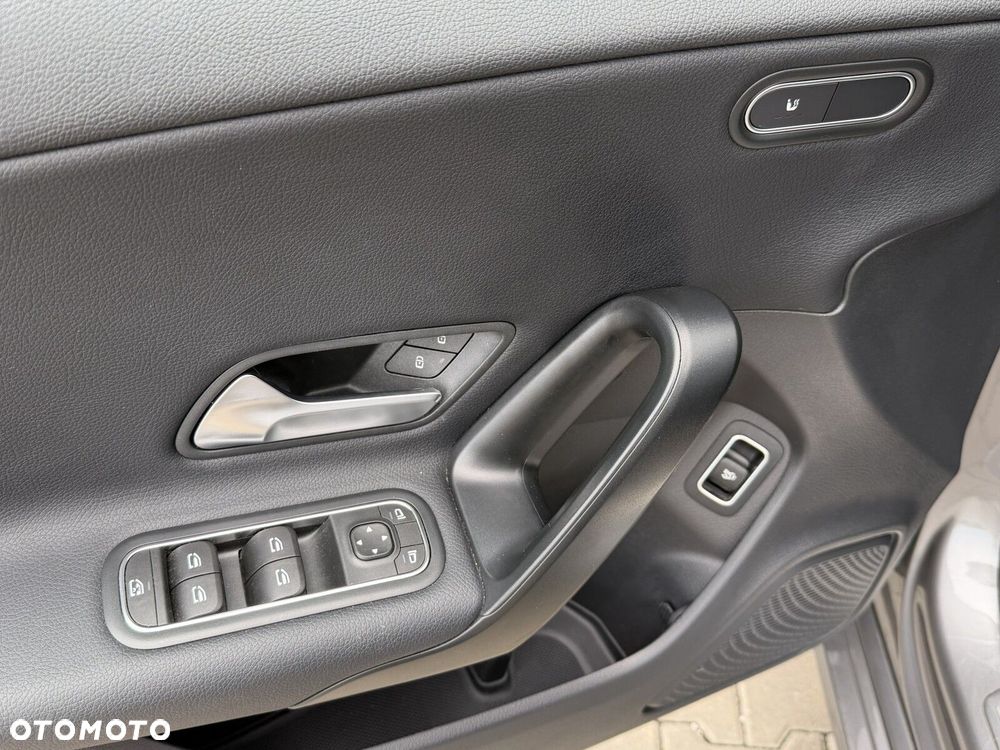 Mercedes-Benz CLA 200 mHEV 7G-DCT - 24