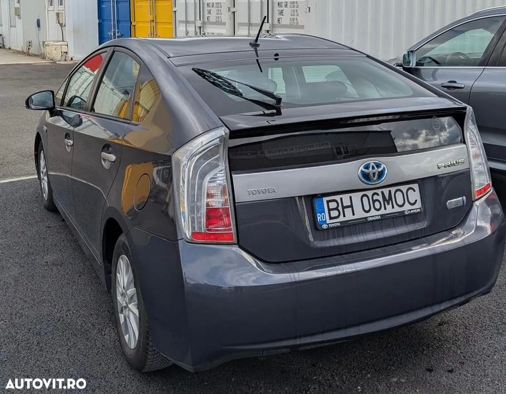 Toyota Prius - 5