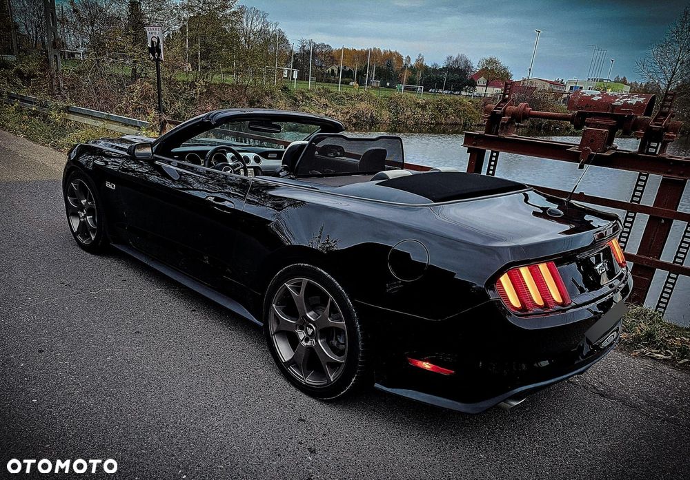 Ford Mustang 5.0 V8 GT - 4